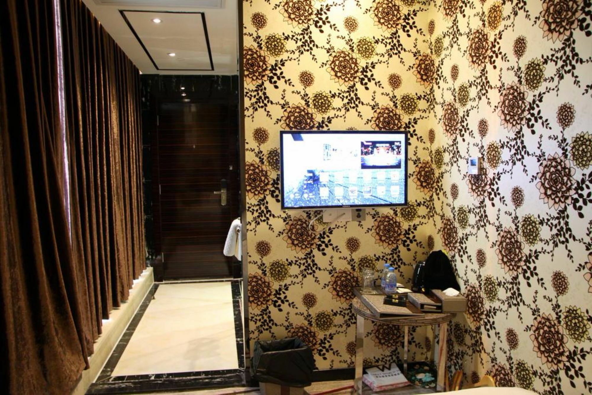 Foshan Sweet World Hotel Екстериор снимка