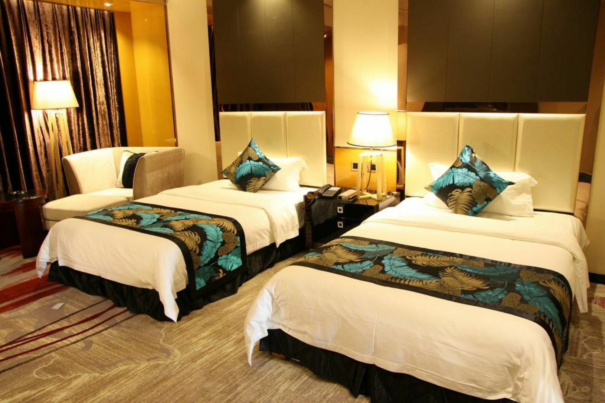 Foshan Sweet World Hotel Екстериор снимка