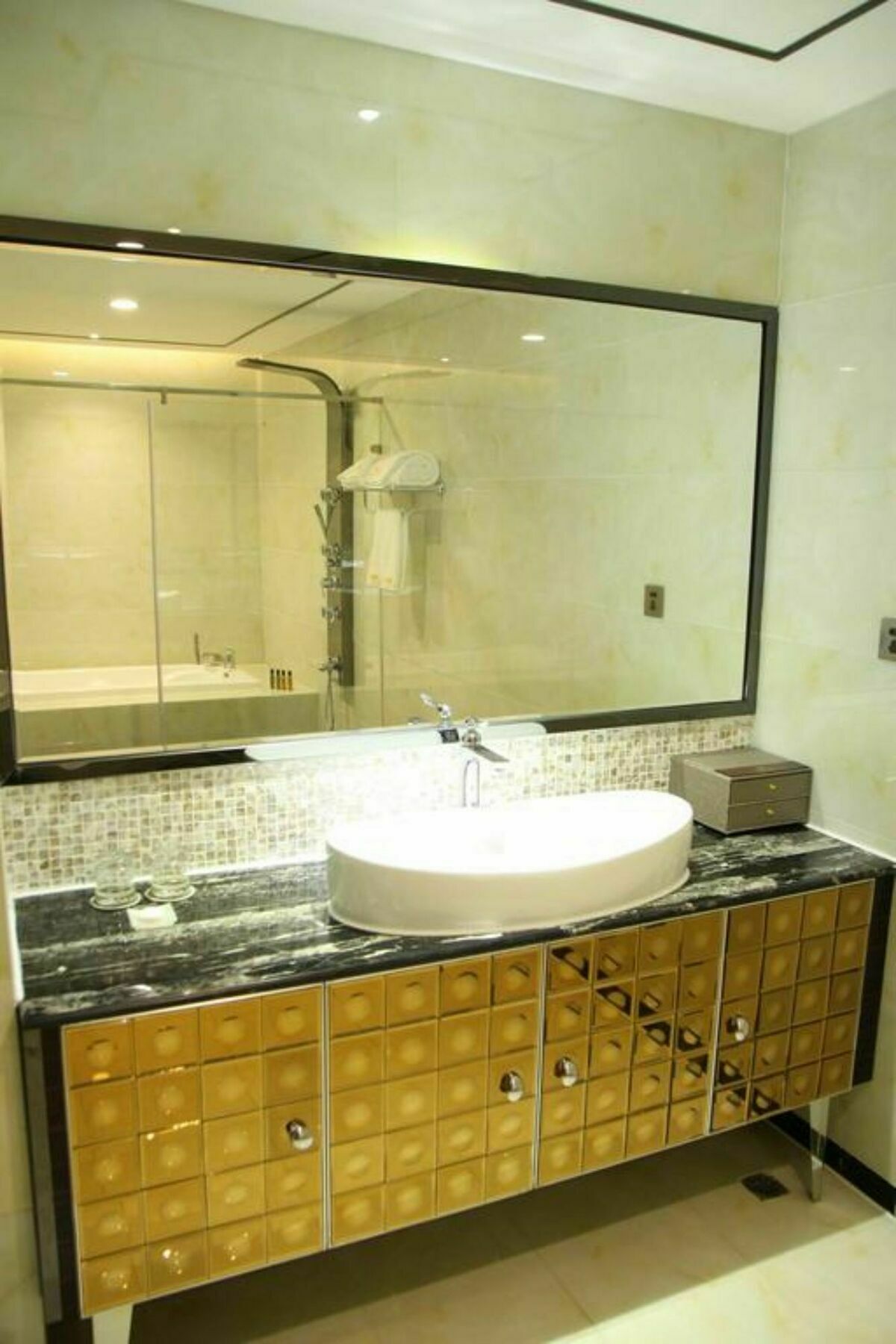 Foshan Sweet World Hotel Екстериор снимка